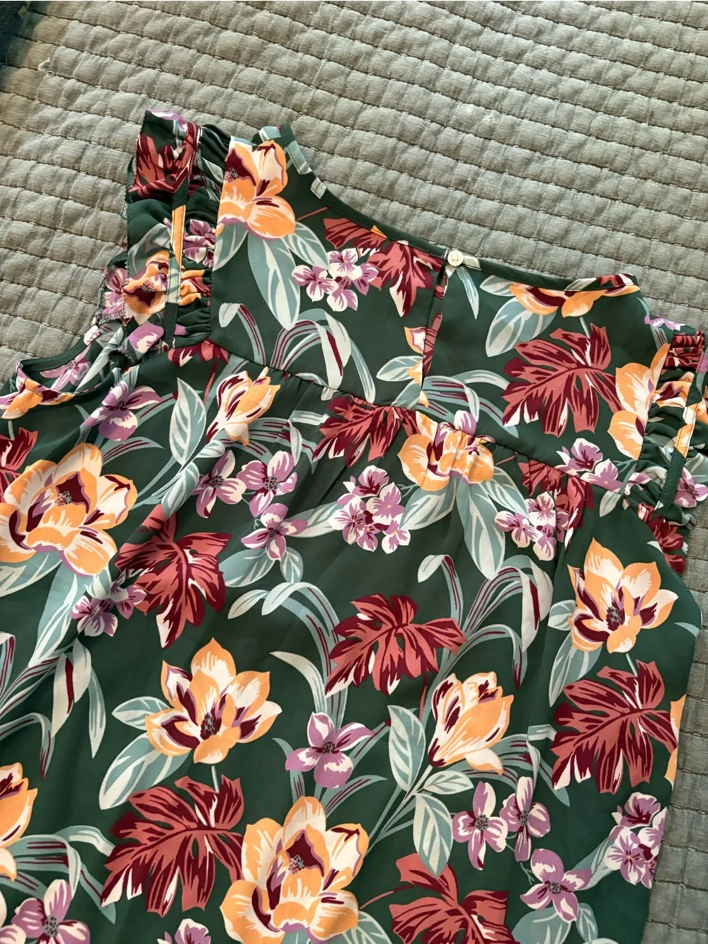 LOFT Green Floral Ruffle Sleeve Shell